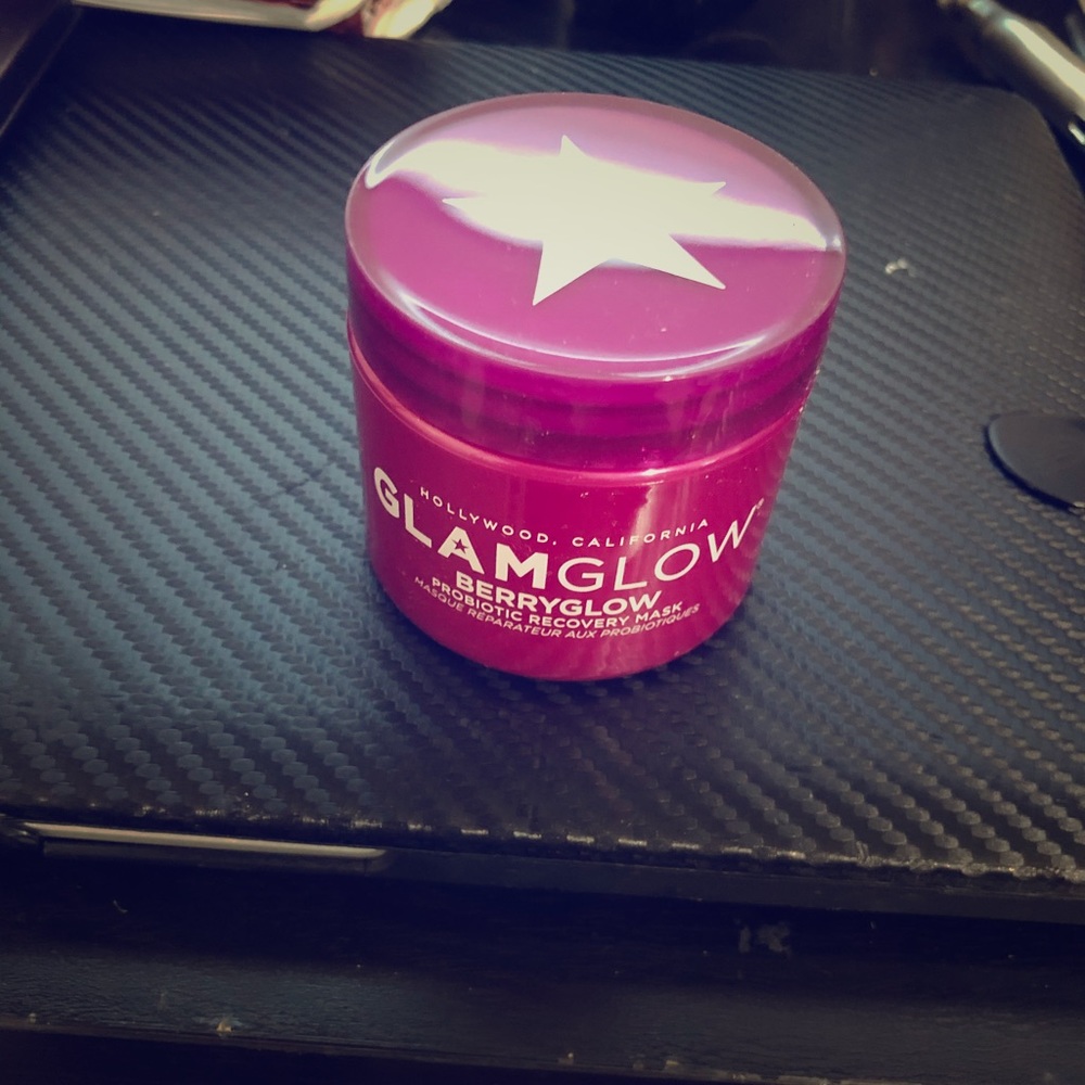 GLAMGLOW